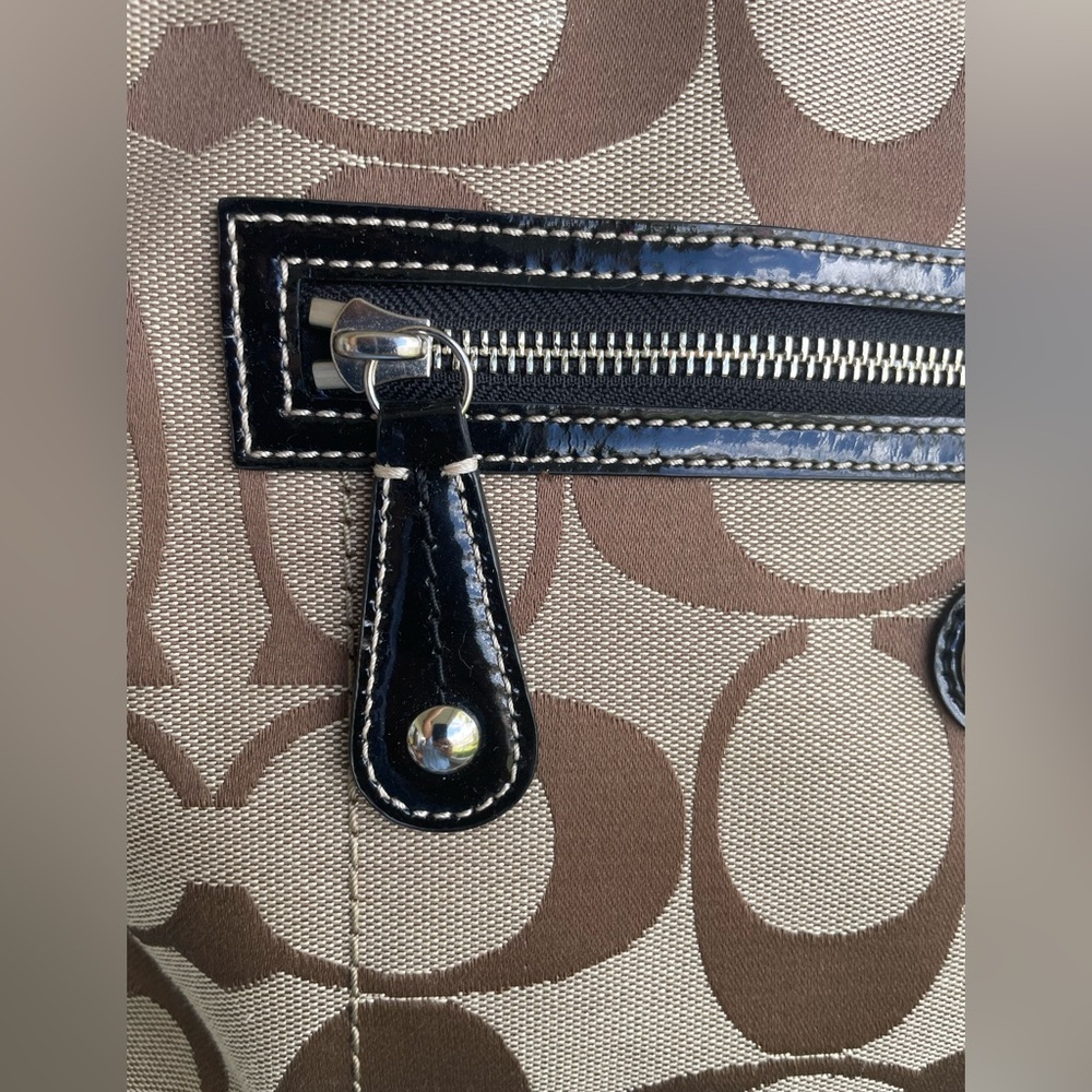 Coach Laura Signature Tote – Khakis/Black - Picture 9 of 15